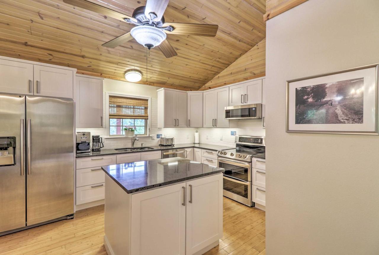 Creekside Hideaway With Fire Pit And Creek Access! Vila Mountain View Exterior foto
