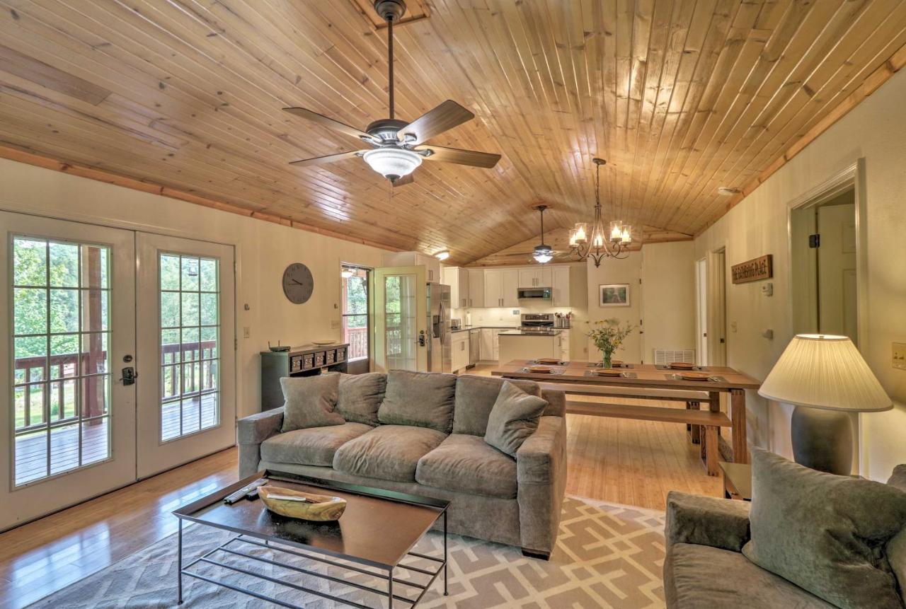Creekside Hideaway With Fire Pit And Creek Access! Vila Mountain View Exterior foto